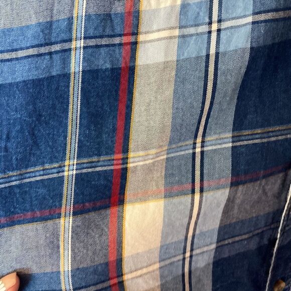 Roebuck & Co. - blue plaid button down shirt- size medium - Picture 6 of 10